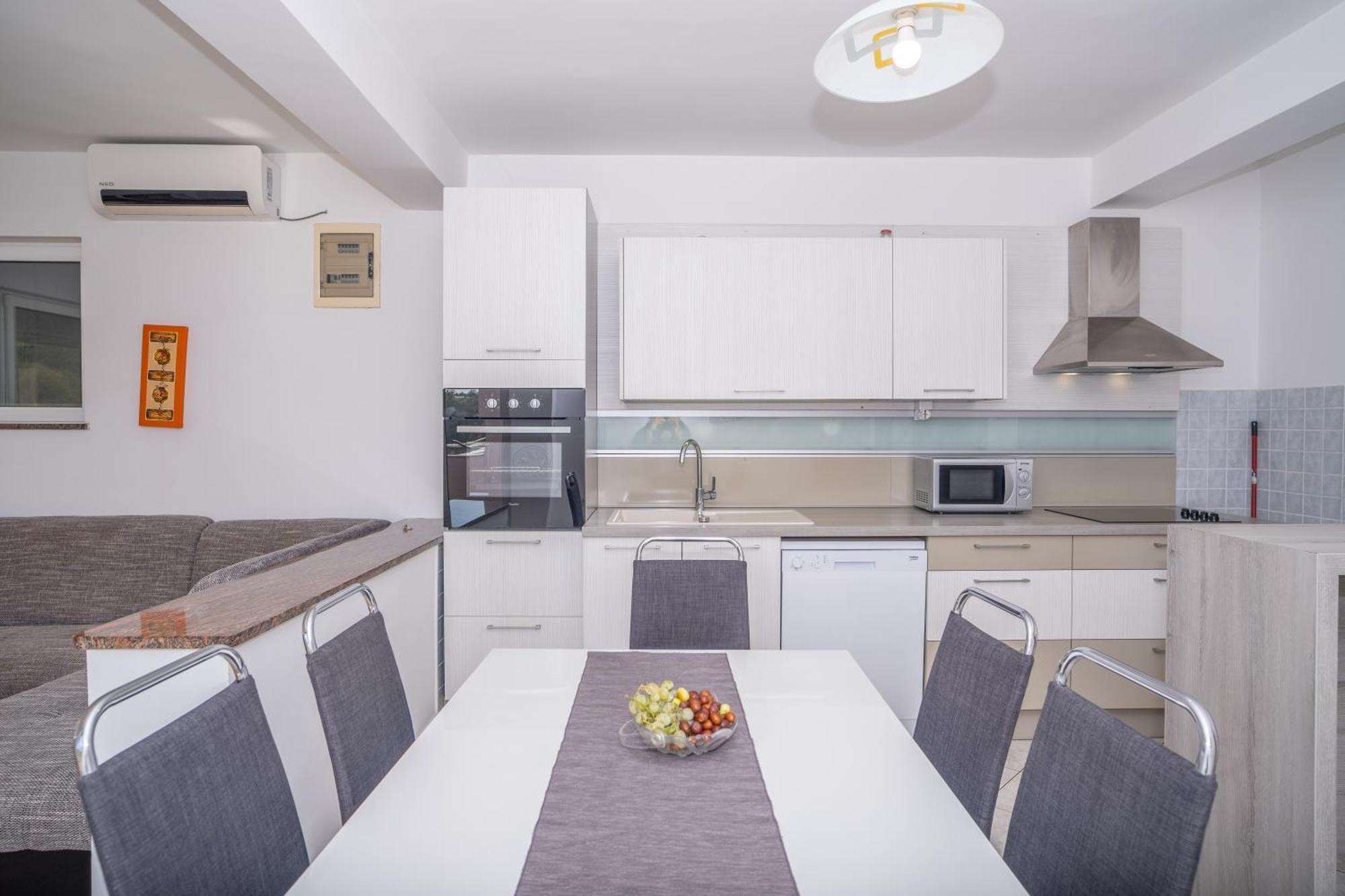 Apartment Bura Шибеник Екстер'єр фото